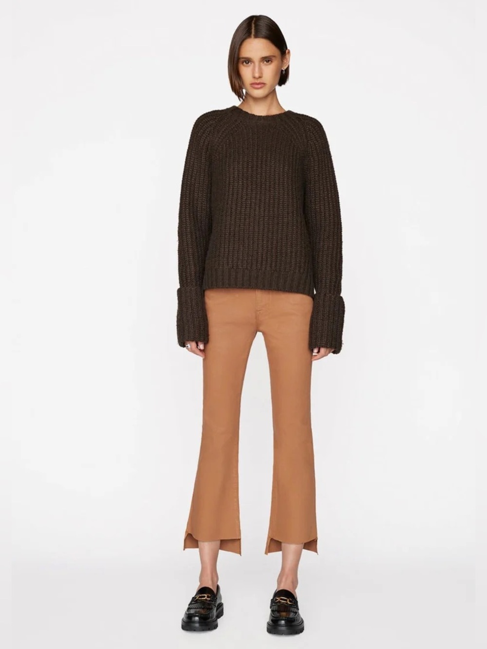 FRAME LE CROP MINI BOOT IN LATTE Size 28